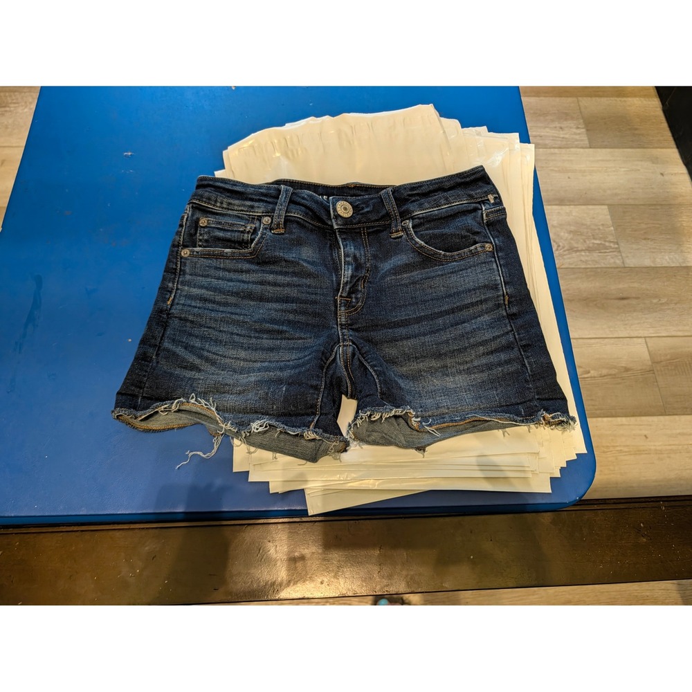 American Eagle Super Stretch Dark Wash Raw Hem Denim Shorts Womens Size 0